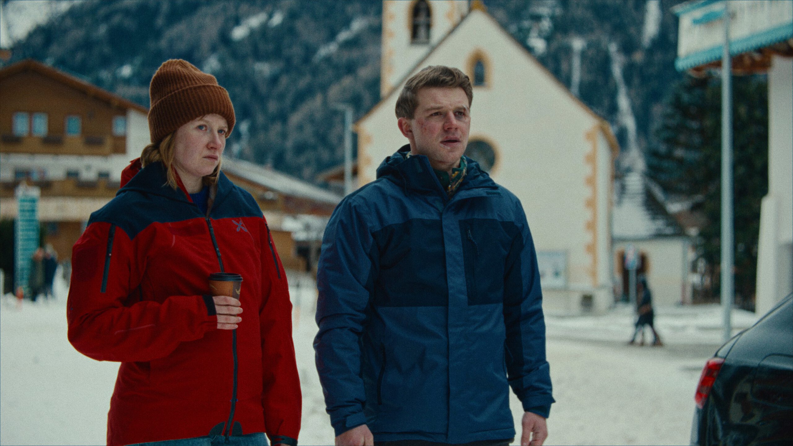 Im Bild: Marlene Hauser (Melanie Grandits), Simon Morzé (Martin Steiner).